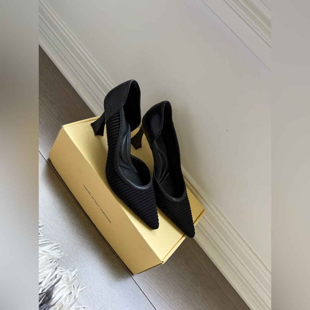Cosy Island -"Minimalist Elegance" Pointed Toe Heels